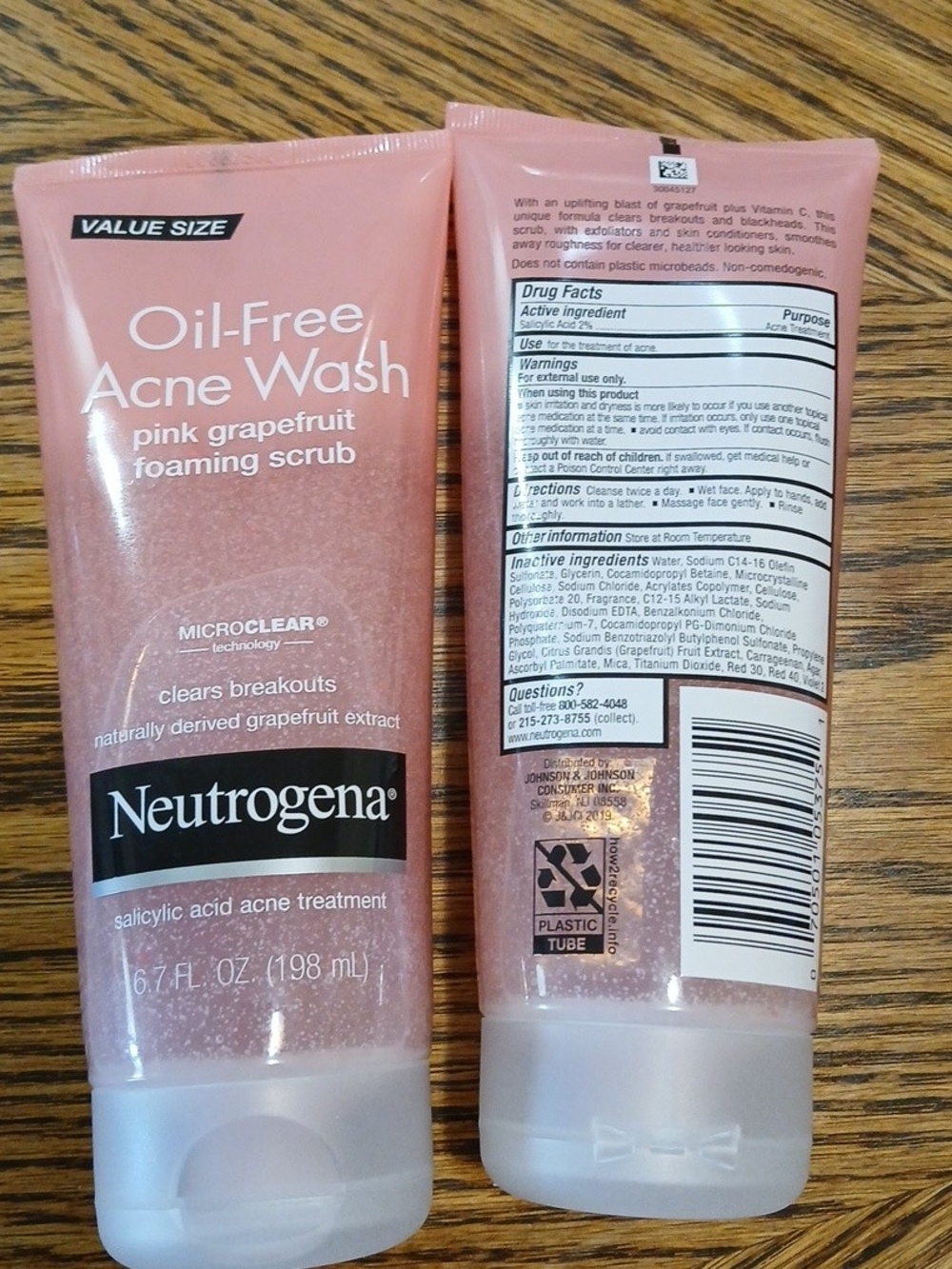 Neutrogena Oil-Free Acne Wash Pink Grapefruit Foaming Scrub Pink 6.7oz  Lot Of 2